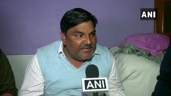 आम आदमी पार्टी के पूर्व पार्षद ताहिर हुसैन पर हत्या का आरोप आम आदमी पार्टी के पूर्व पार्षद ताहिर हुसैन पर हत्या का आरोप