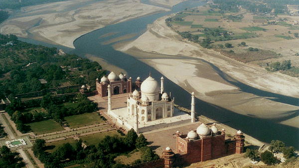 गंगा के साफ पानी से वाकई शुद्ध हुई यमुना? गंगा के साफ पानी से वाकई शुद्ध हुई यमुना?