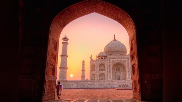 22 हजार मजदूरों ने किया था दिन-रात काम 22 हजार मजदूरों ने किया था दिन-रात काम