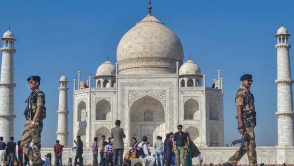 साल में तीन बार आम लोगों के देखने के लिए खोली जाती है शाहजहां-मुमताज की असली कब्र