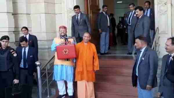 वृद्धावस्था/किसान पेंशन योजना के लिए 1459 करोड़