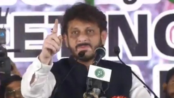 ओवैसी की सभा में पाकिस्तान जिंदाबाद के नारे ओवैसी की सभा में पाकिस्तान जिंदाबाद के नारे