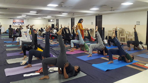 In surendranagar gujarat, 5000 men made 3 minutes 30 seconds tadasana record