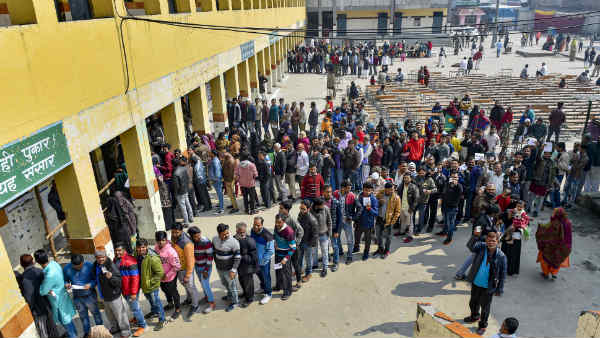 युवा चाहते हैं पुलिस दिल्ली सरकार के अधीन रहे- सर्वे 