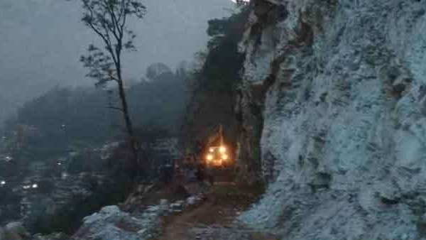 uttrakhand accident three people died due to fall of boulder uttrakhand accident three people died due to fall of boulder