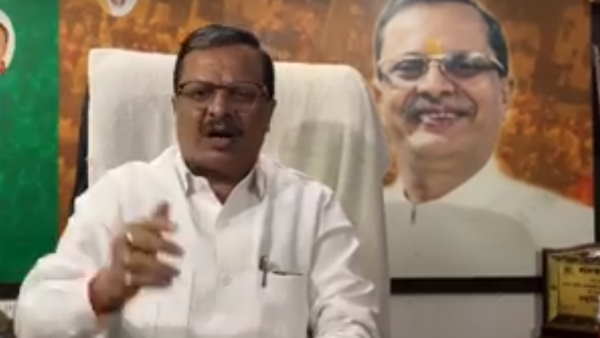 विवादित बयानों से रहते हैं सुर्खियों में