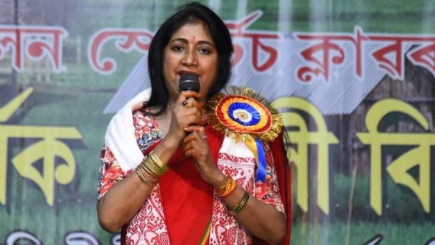 कोरोना वायरस: क्या गोमूत्र पीने से कोई फ़ायदा होता है?