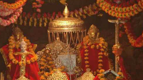 असुरों का पराक्रम अपने प्रचंड उत्कर्ष पर पहुंच चुका था... 