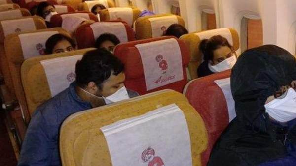 कोरोना वायरस का इलाज गौ मूत्र और गोबर से किया जा सकता है: स्वामी चक्रपाणि