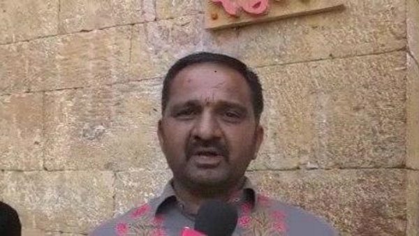 सैलानियों के प्रवेश पर रोक सैलानियों के प्रवेश पर रोक