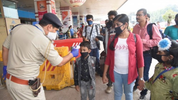 भारत में बढ़ते मामलों पर ऐसे लगाई जा सकती है रोक