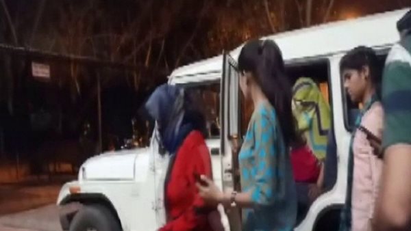 ग्राहकों को देखकर रेट तय करती थी डॉक्टर