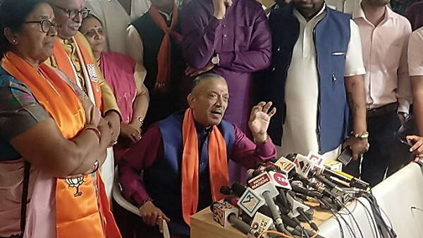 'कांग्रेसी विधायकों के वोट भाजपा को दूंगा' 'कांग्रेसी विधायकों के वोट भाजपा को दूंगा'