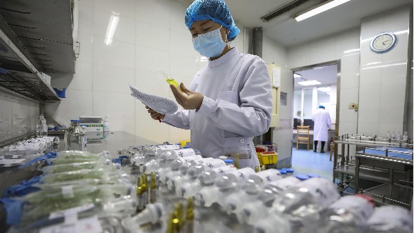 फेवीपिरावीर दवाई कर रही मरीजों पर असर फेवीपिरावीर दवाई कर रही मरीजों पर असर