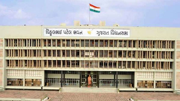 मतदान के लिए अभी विधानसभा में दलों की स्थिति