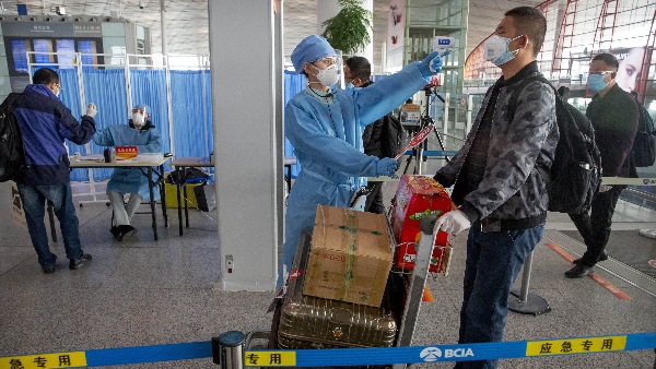 अमेरिका में कोरोना से करीब 40 लोगों की मौत