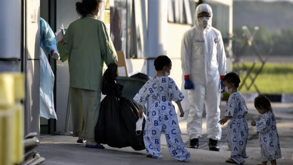 बच्चों में खतरा कम है ?