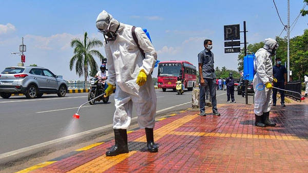 4 बड़े शहरों को सरकार ने किया लॉकडाउन