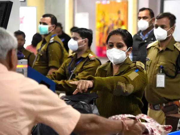 डॉक्टरों व नर्स स्टाफ की छुट्टियां रद्द