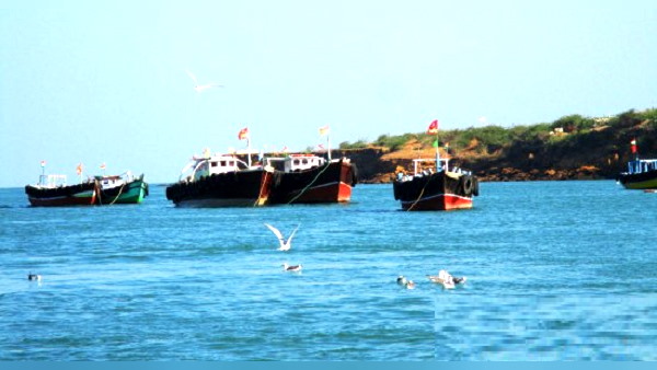 खाने-पीने, दवाओं का इंतजाम द्वारका प्रशासन कर रहा