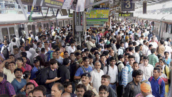 दो संदिग्ध पहले भी उतारे जा चुके हैं