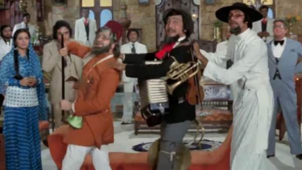 सुपरहिट हुई थी अमर अकबर एंथनी