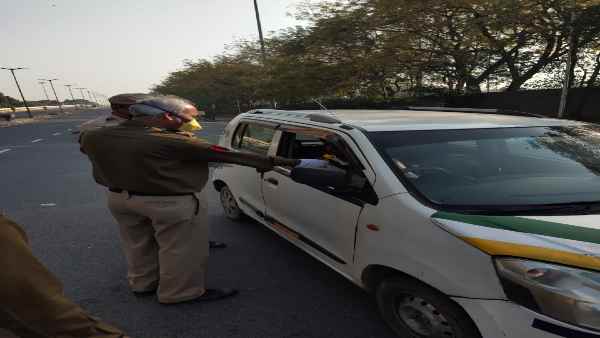 पीएम की अपील पर दिल्ली पुलिस का साथ