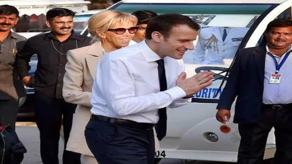 फ्रांस के राष्ट्रपति इमैनुएल मैक्रॉन ने नमस्ते के अभिवादन किया