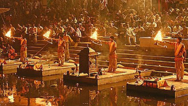 मोझनगरी काशी की पहचान है गंगा-आरती मोझनगरी काशी की पहचान है गंगा-आरती