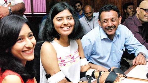 स्किन टोन में बदलाव का कोई रिकॉर्ड नहीं स्किन टोन में बदलाव का कोई रिकॉर्ड नहीं