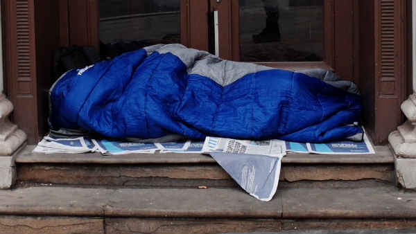 एक माह के लिए बुक हुआ होटल 