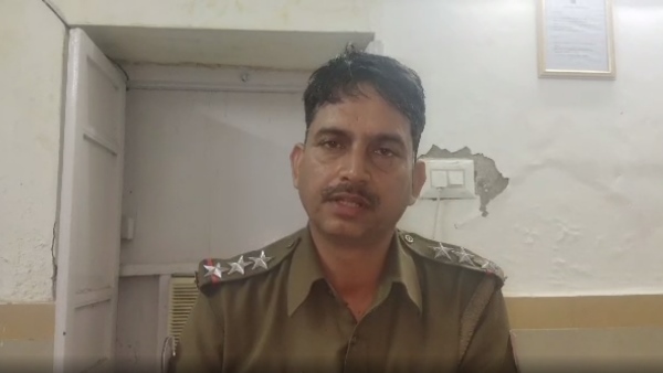  आरोपी की पहचान शाहरुख पठान के रूप में