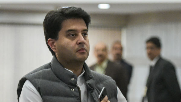 बैकडोर की पॉलिटिक्‍स करने वाली पार्टी 