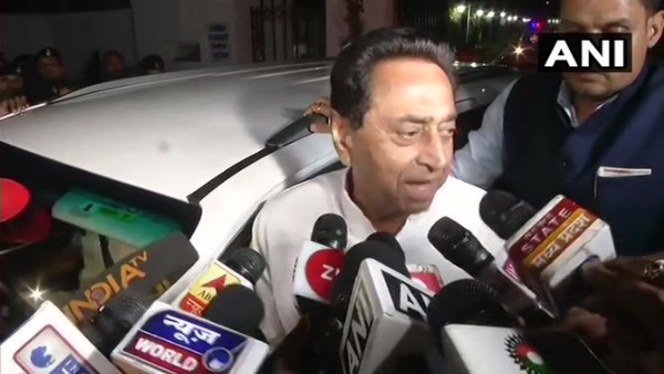 22 कांग्रेस विधायक करीब एक सप्ताह से बेंगलुरु के एक होटल में 
