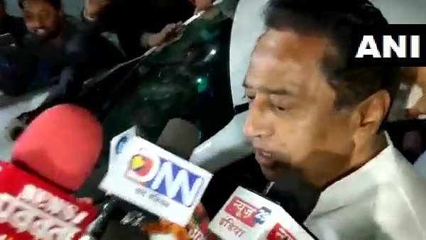 कैबिनेट से बर्खास्त किए गए 6 मंत्री कैबिनेट से बर्खास्त किए गए 6 मंत्री