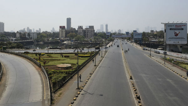 ब्रिटेन में पीएम के आदेश के बाद सब-कुछ बंद ब्रिटेन में पीएम के आदेश के बाद सब-कुछ बंद