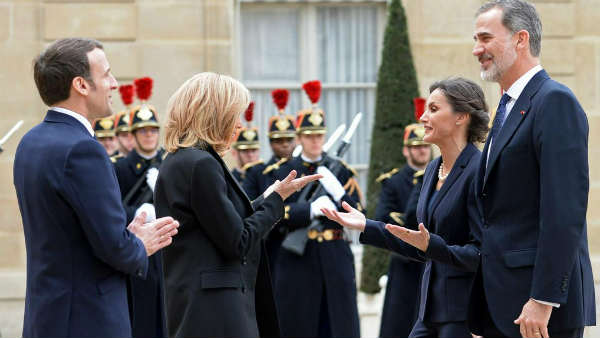 फ्रांस के राष्ट्रपति भी सीख कर गए नमस्ते फ्रांस के राष्ट्रपति भी सीख कर गए नमस्ते