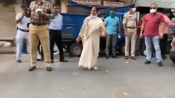 खुद ईंट लेकर सड़क पर बनाए सुरक्षा घेरे