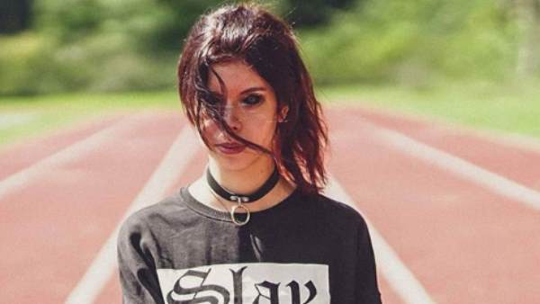 आईबॉल टैटू को Scleral Tattoos कहा जाता है