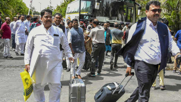 सोमवार को होगा सरकार के भाग्य का फैसला सोमवार को होगा सरकार के भाग्य का फैसला