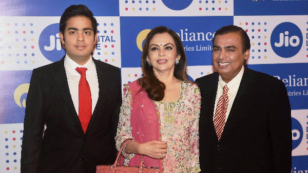 रिलायंस के शेयर में भारी गिरावट