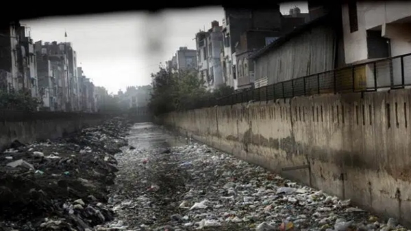 इन हिंसा प्रभावित इलाकों में फैला है नाला