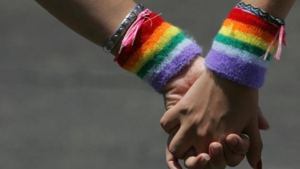 समलैंगिक लोगों ने दर्ज कराई थी रिपोर्ट