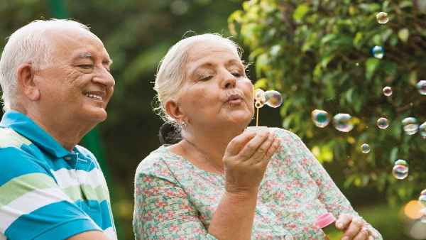 बुजुर्गों का ऐसे रखना होगा ख्‍याल 