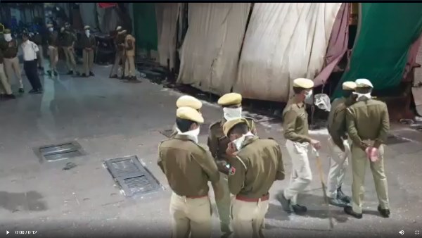  दुनियाभर से सभी धर्मों के लोग आते हैं सजदा करने