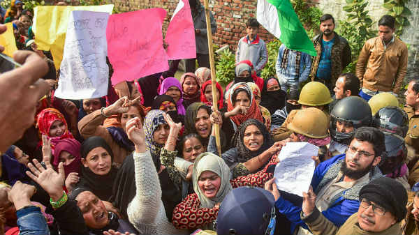 2-3 दिन में मांगा जवाब 