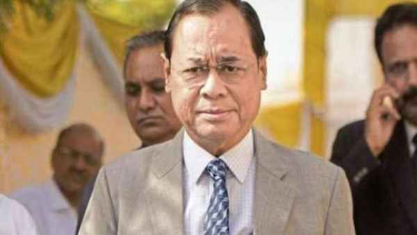 गोगोई के फैसलों के कारण विपक्ष उठा रहा ये सवाल 