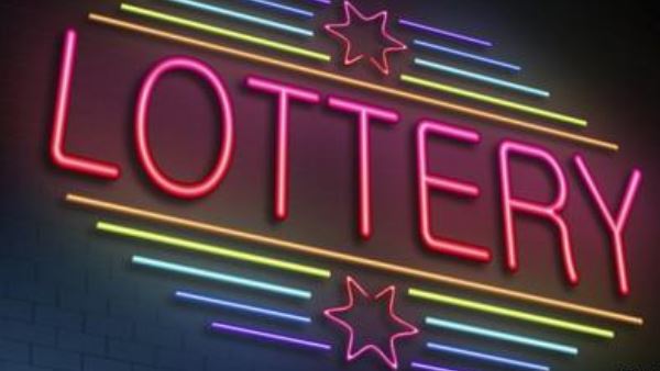 रोजगार को लेकर परेशान थे, बन गए करोड़पति