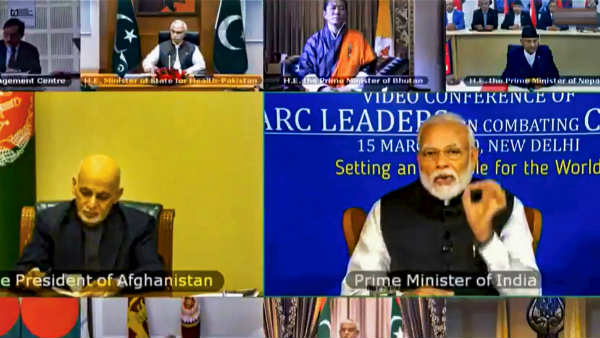 जब पीएम मोदी ने बुलाया तो कश्मीर पर भटकाया जब पीएम मोदी ने बुलाया तो कश्मीर पर भटकाया