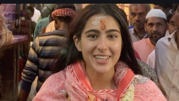 काशी विश्वनाथ मंदिर से सारा अली खान ने की रिपोर्टिंग काशी विश्वनाथ मंदिर से सारा अली खान ने की रिपोर्टिंग